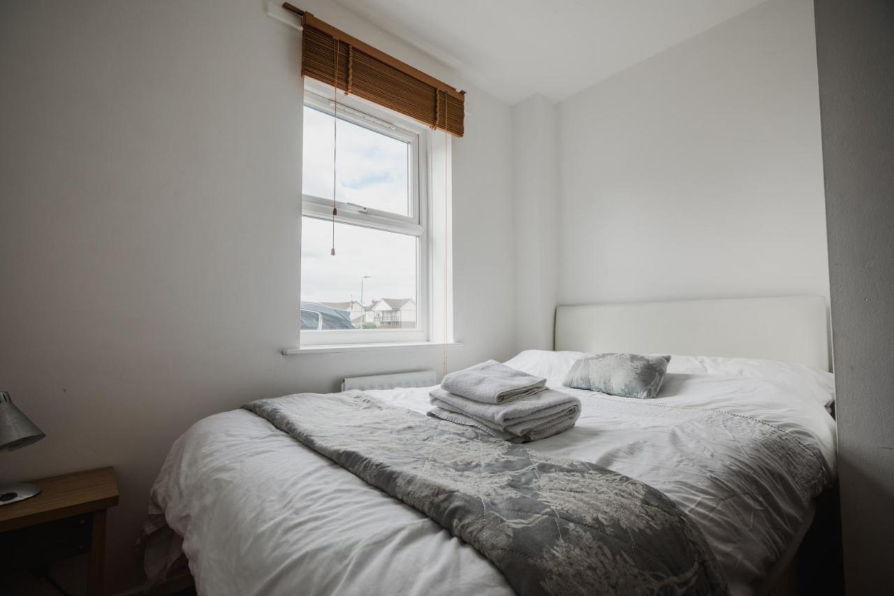 Hullidays Victora Dock- Refurbished 2024 Leilighet Kingston upon Hull Eksteriør bilde